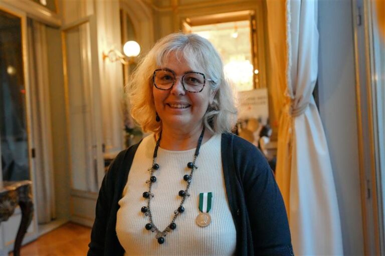 Marie-Pierre Vavasseur était présente au Salon des Aigles pour recevoir sa médaille. ©CD78